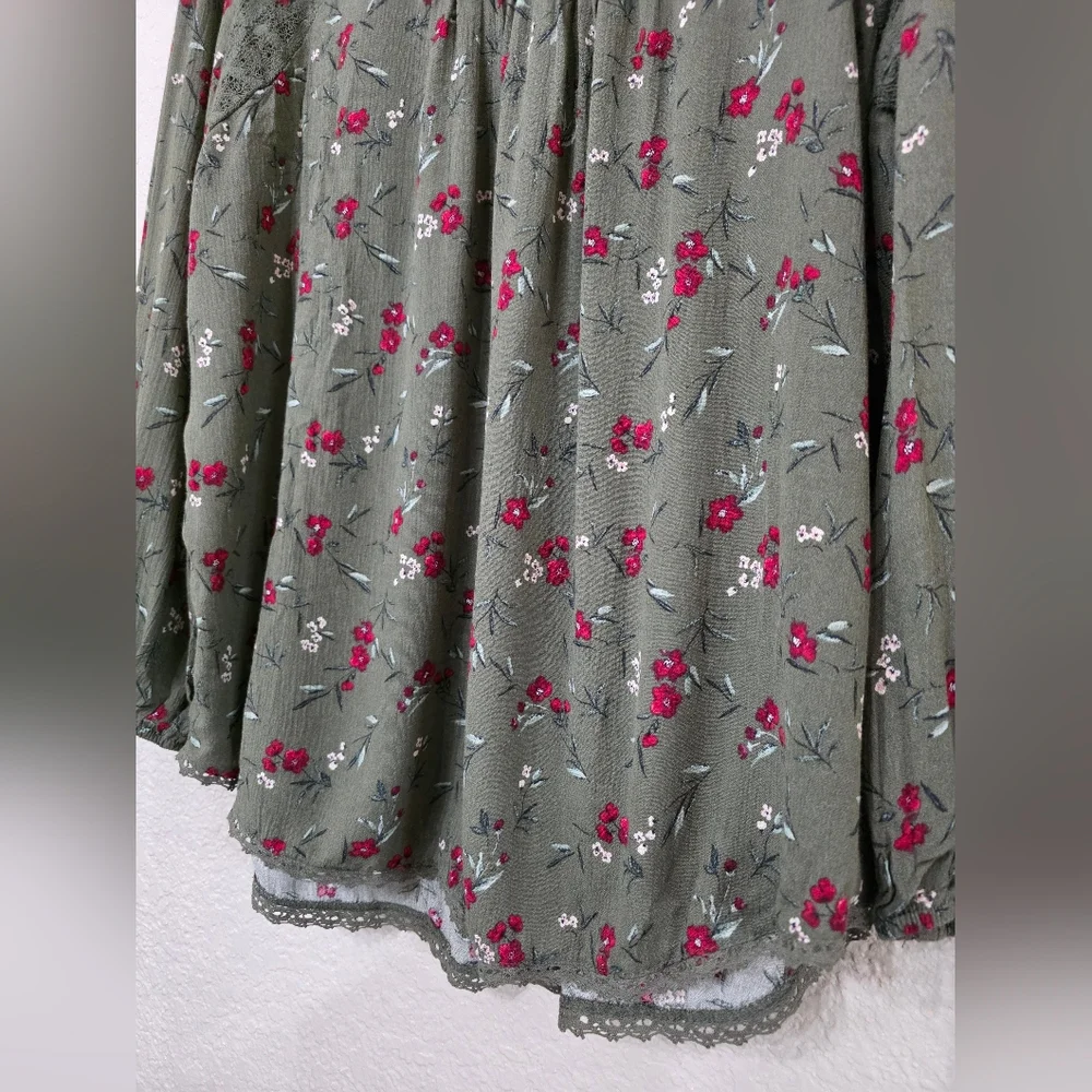 Mason & Belle Floral Embroidered Green Blouse - Picture 5 of 9